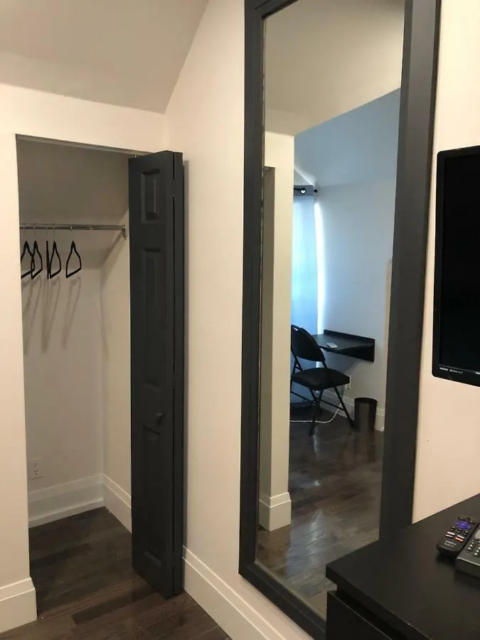 Guest house Arya'S Guesthouse Toronto Canada